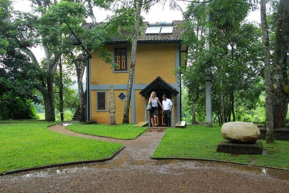 Lake Serenity Boutique Hotel 39/45