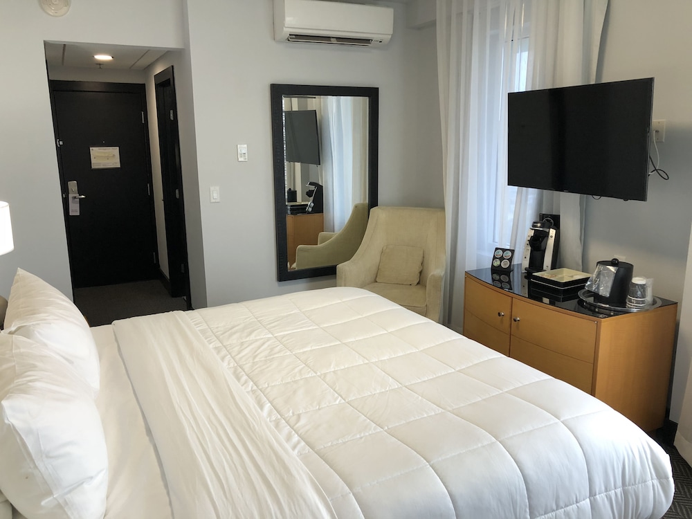 Streamline Hotel 11/50