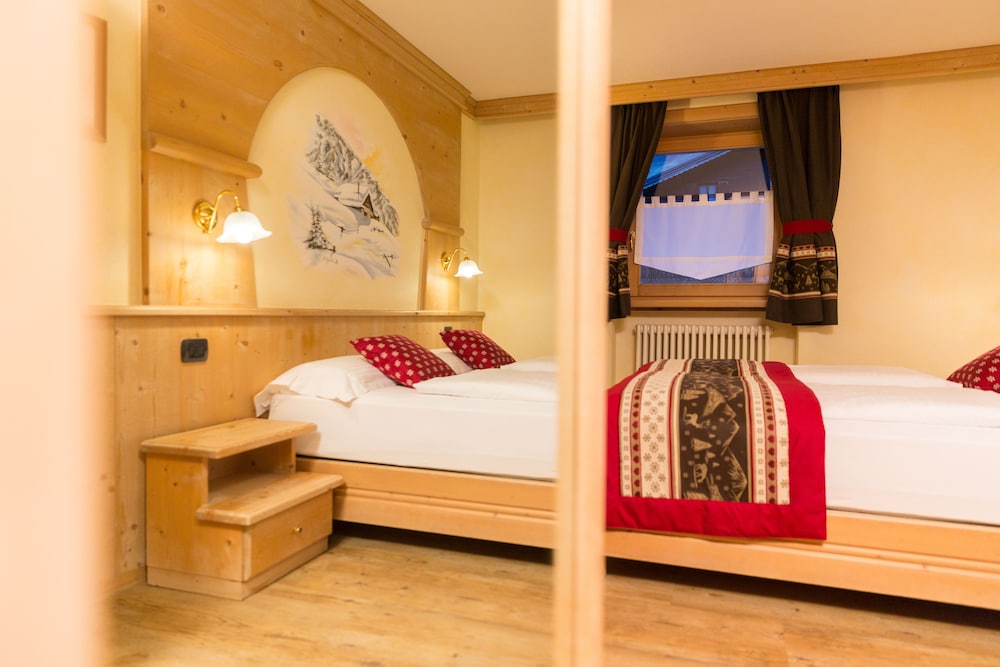 غرفة كومفورت، Crosal Hotel 9/10