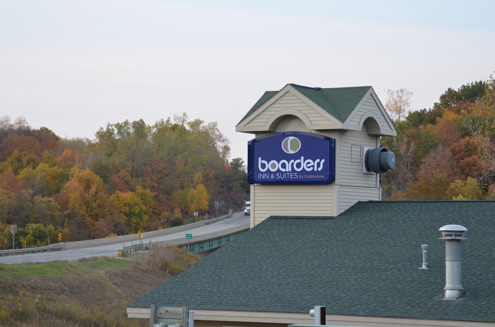 Boarders Inn & Suites by Cobblestone Hotels - Fayette 45/50