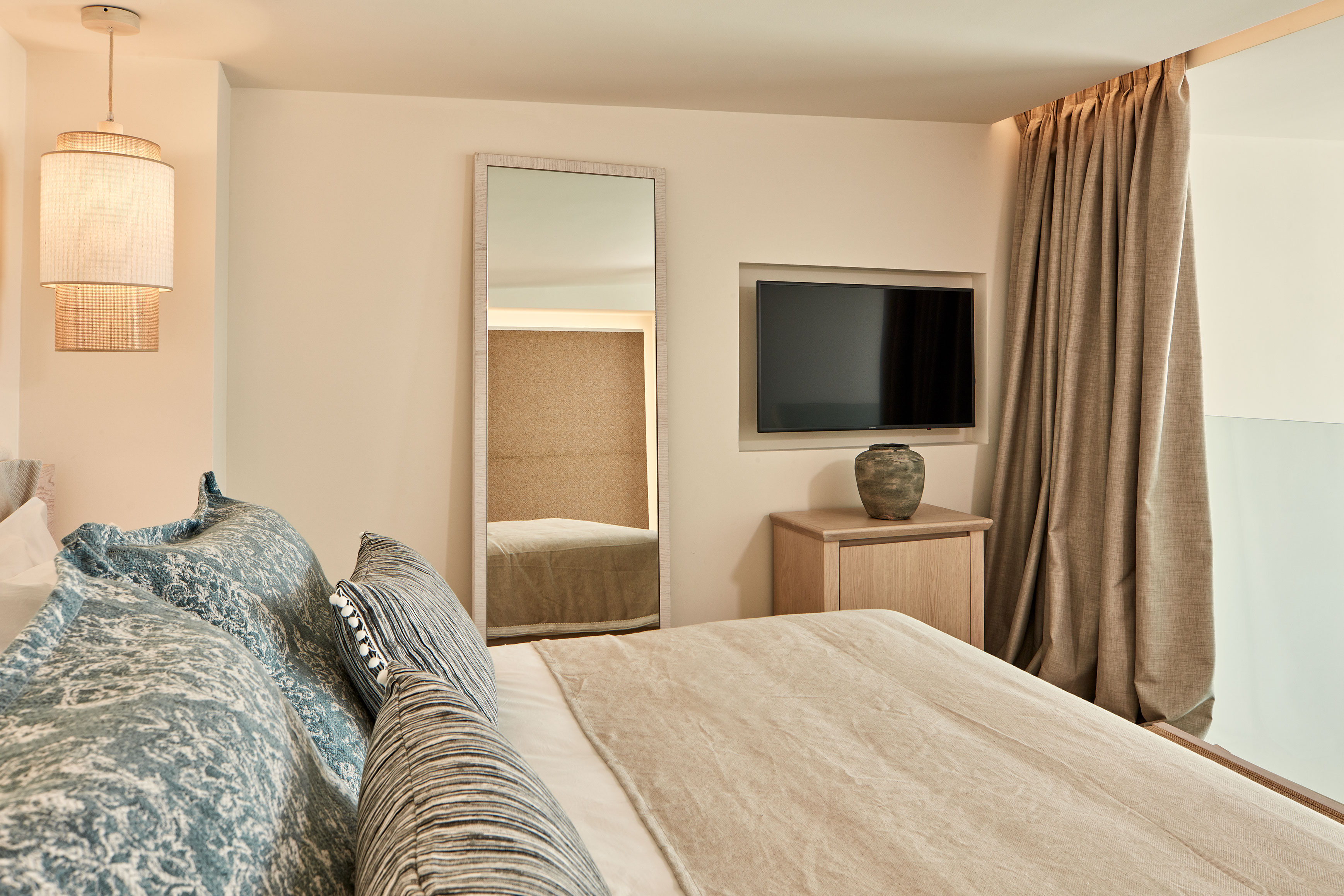 DUPLEX, JUNIOR SUITE, POOL VIEW