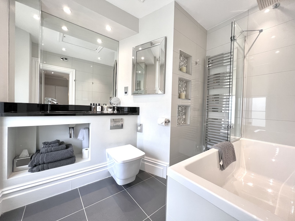 Tavistock House Hotel 38/38
