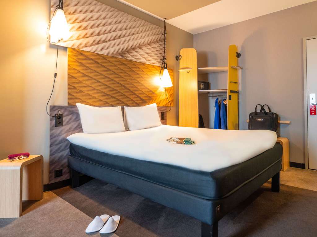 Standard, Double Bed