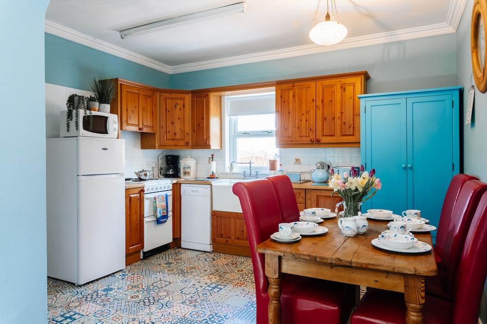 Brookhall Cottages 34/50