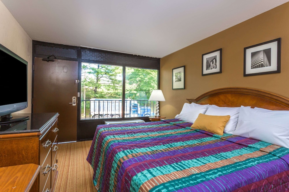 Days Inn by Wyndham Baltimore Northwest 11/51