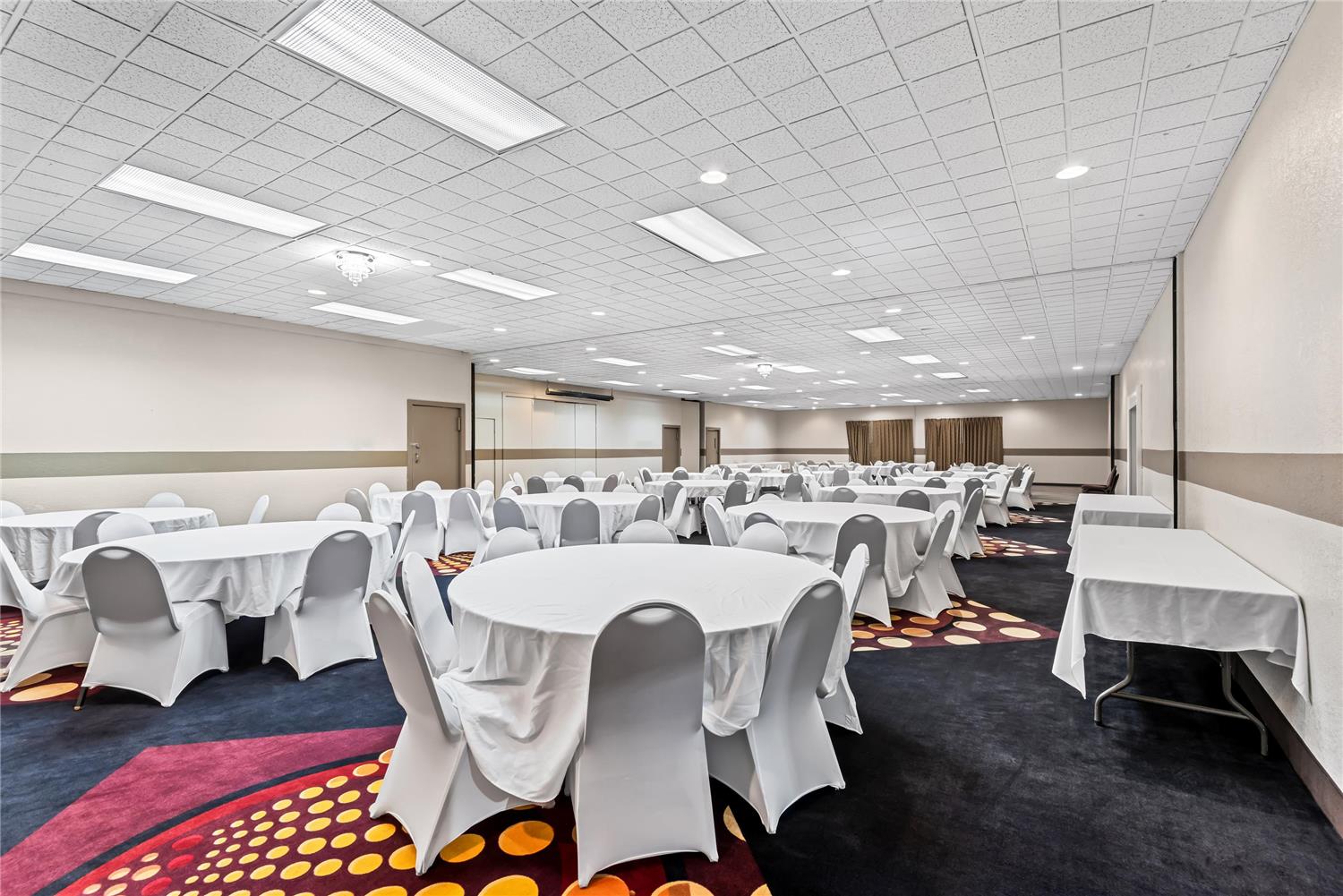 Suburban Studios Fort Dodge 35/44