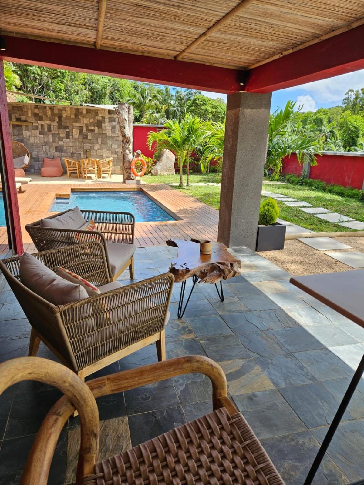 Private, Villa