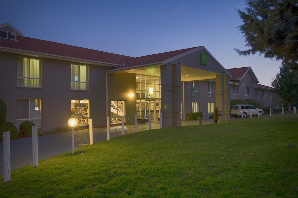 ibis Styles Canberra 6/78
