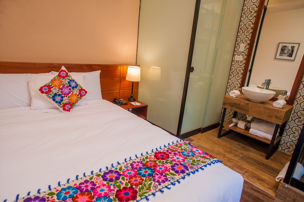 Casa Biru Hotel Boutique 10/68