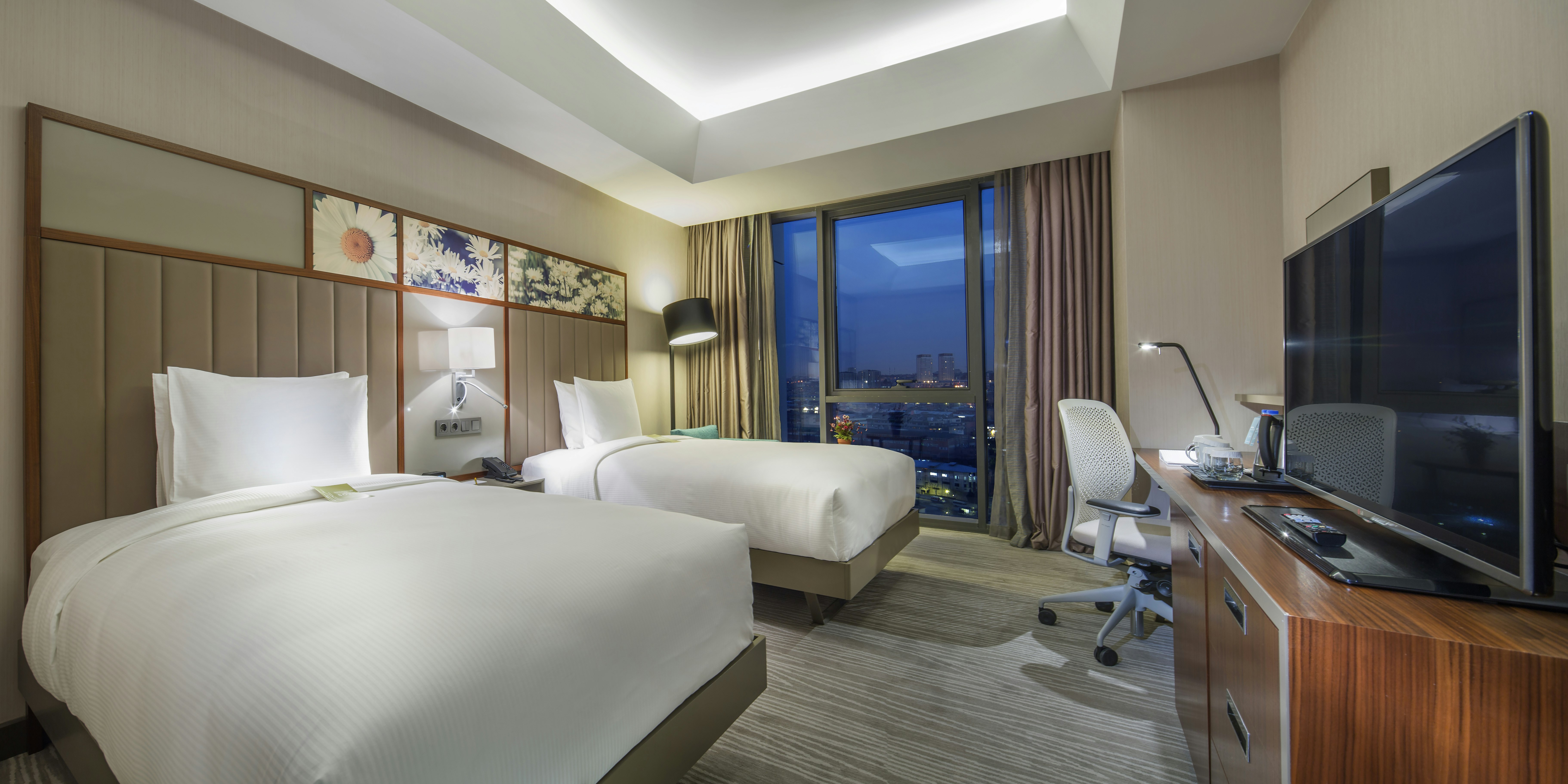 ROOM, TWIN BEDS
