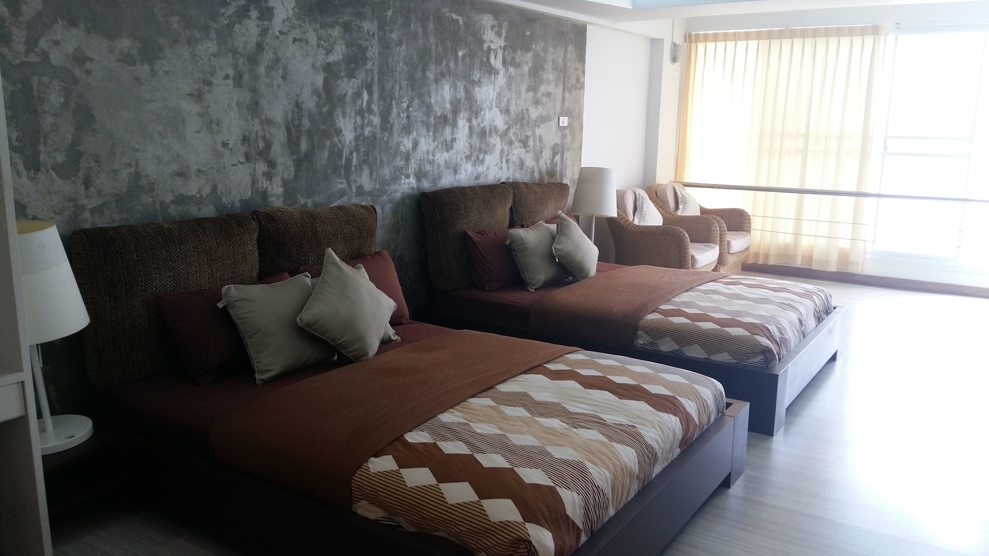 DELUXE, FAMILY, SEA VIEW