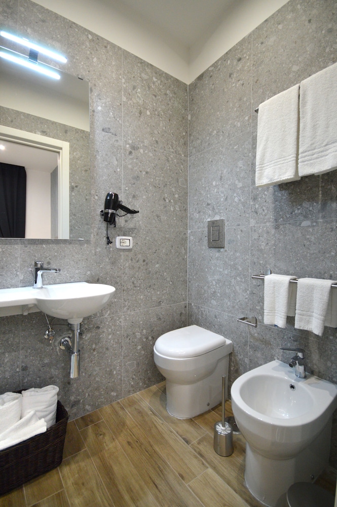 Napoliseason Rooms And Breakfast 45/49