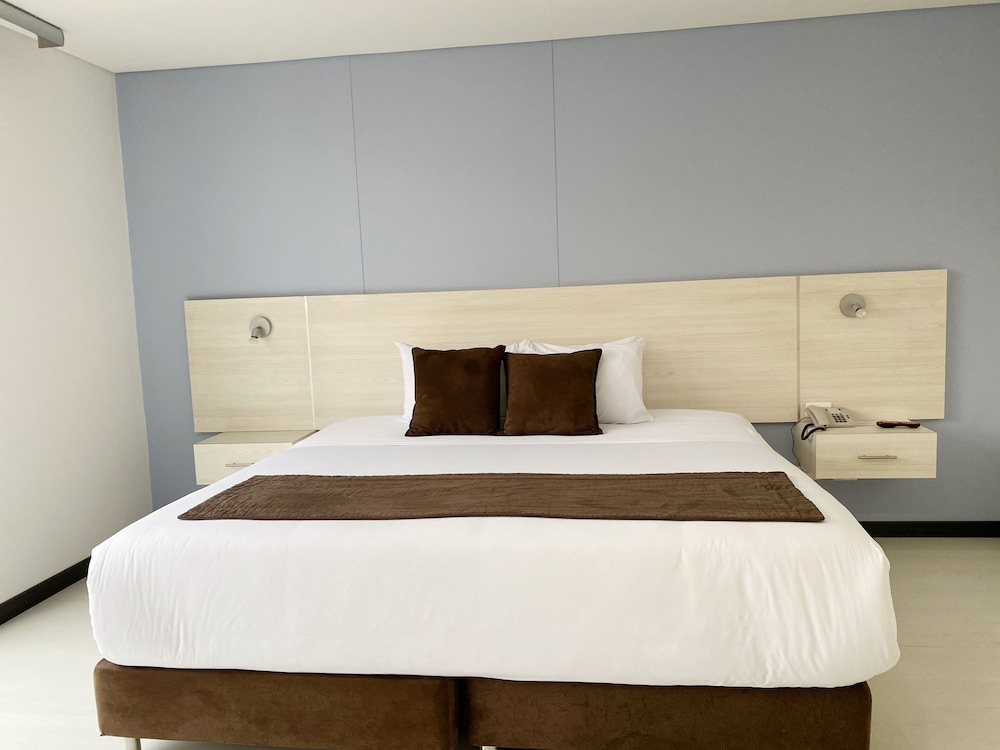 Hotel Regency Boutique La Feria 33/72