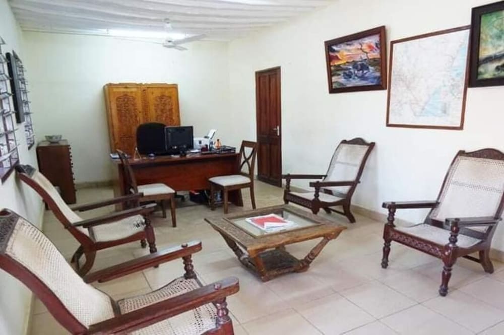 Doric Cottages Diani 20/50