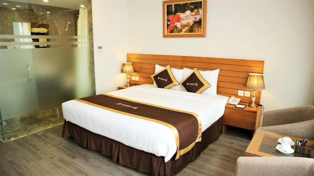 LONDON HANOI HOTEL 13/41