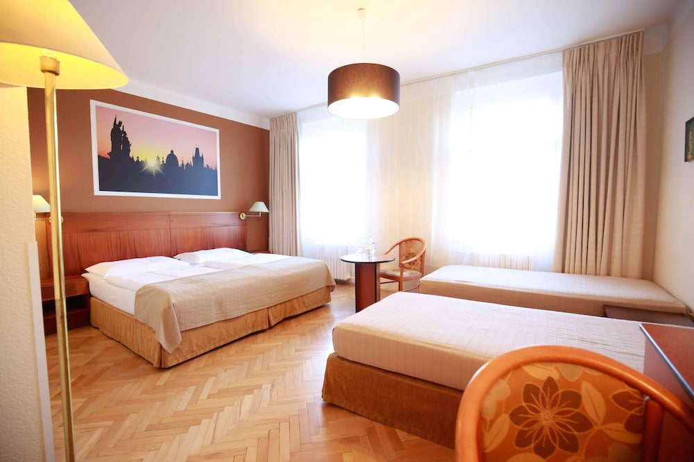 Hotel Merkur 26/63