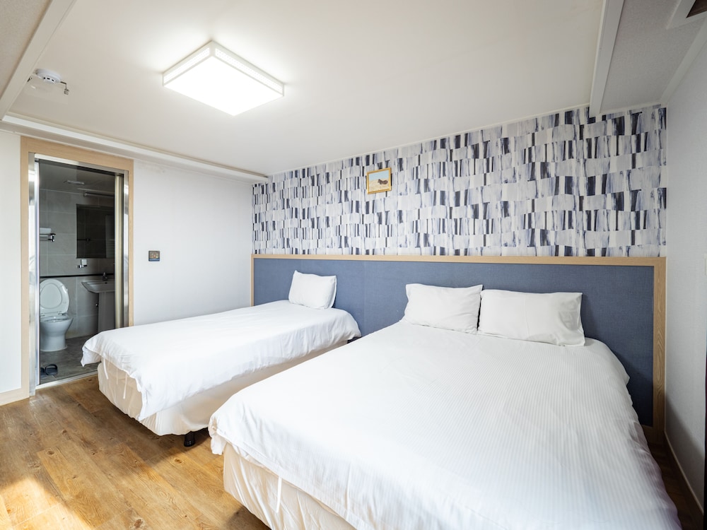 Jeju Moseulpo Hotel 20/54