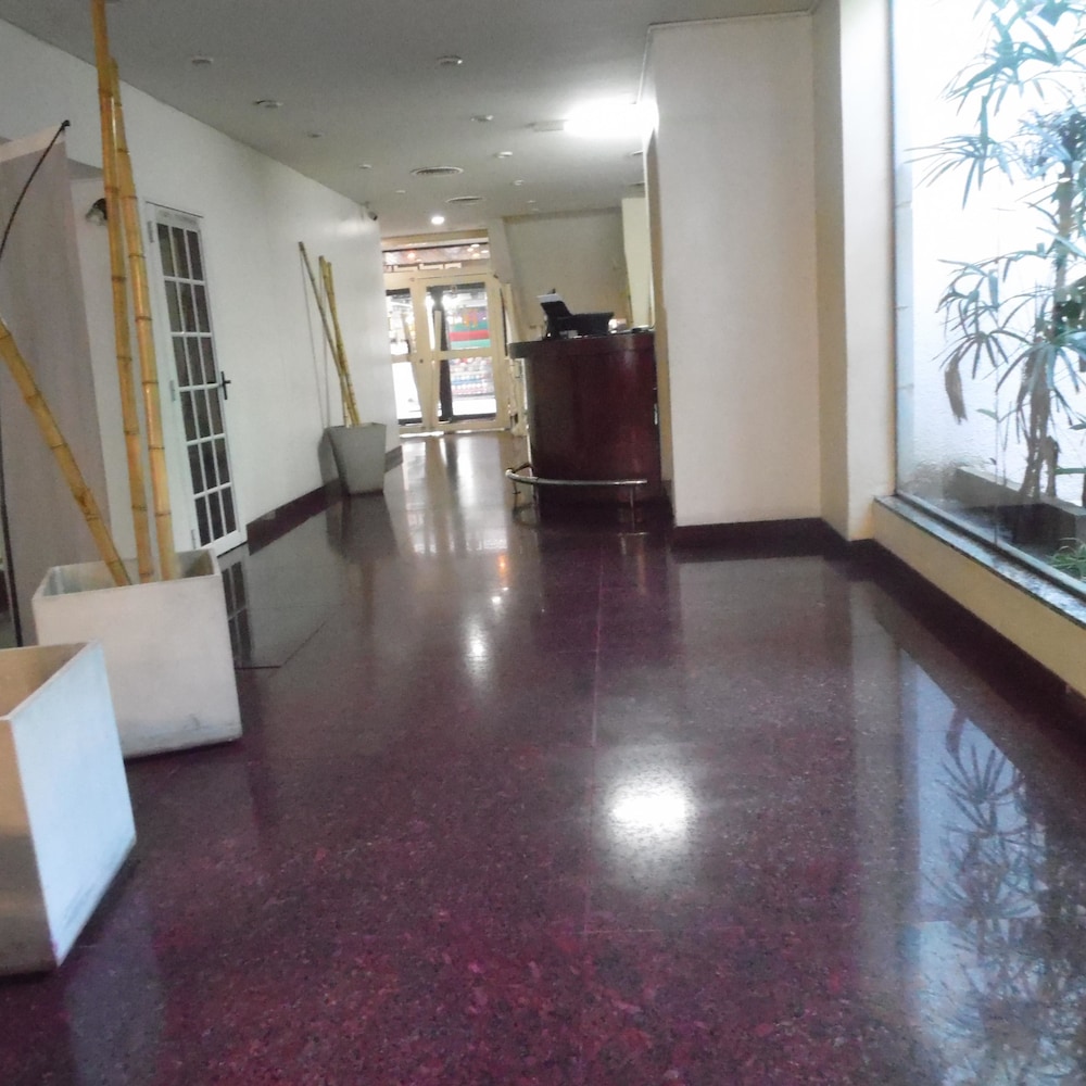 Hotel Adrazi 21/40