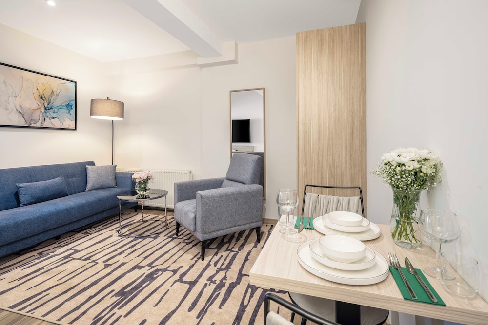 The Capri Hotel Osmanbey 40/60