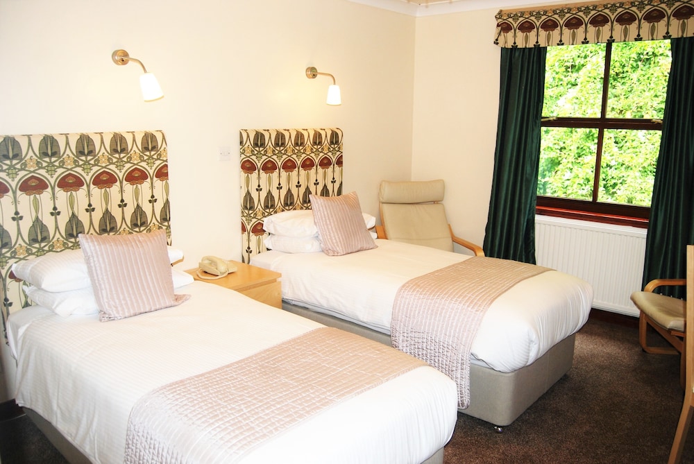 Kingswood Hotel 5/32