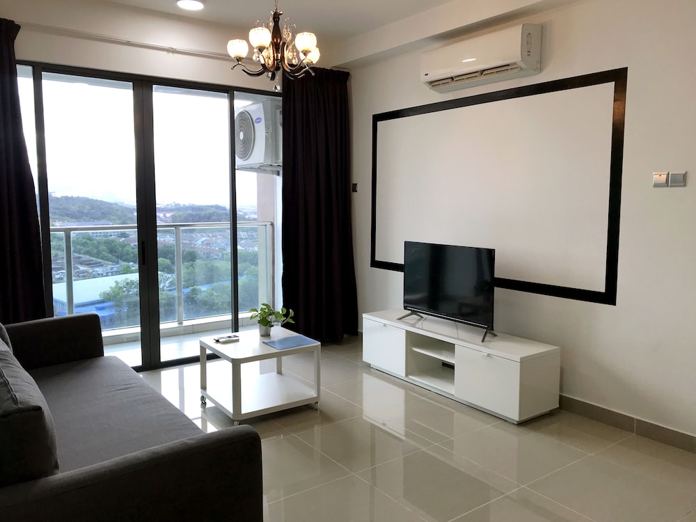 One Amerin Mall & Suites 22/50