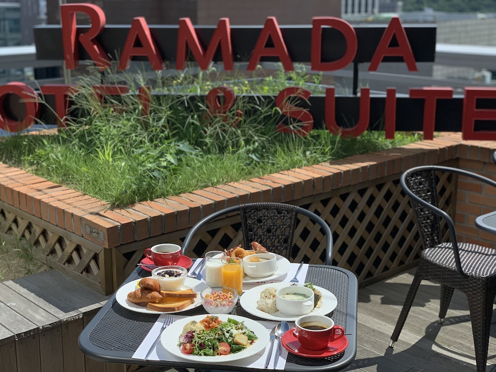 Ramada Hotel & Suites by Wyndham Seoul Namdaemun 46/61