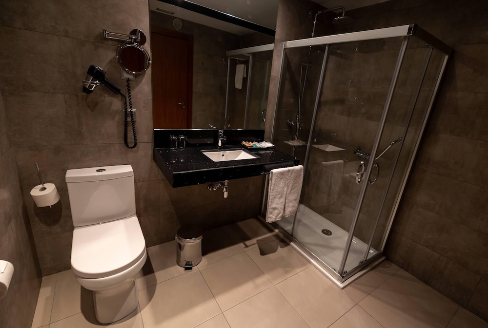 Hotel Ciudad de Ponferrada 70/72