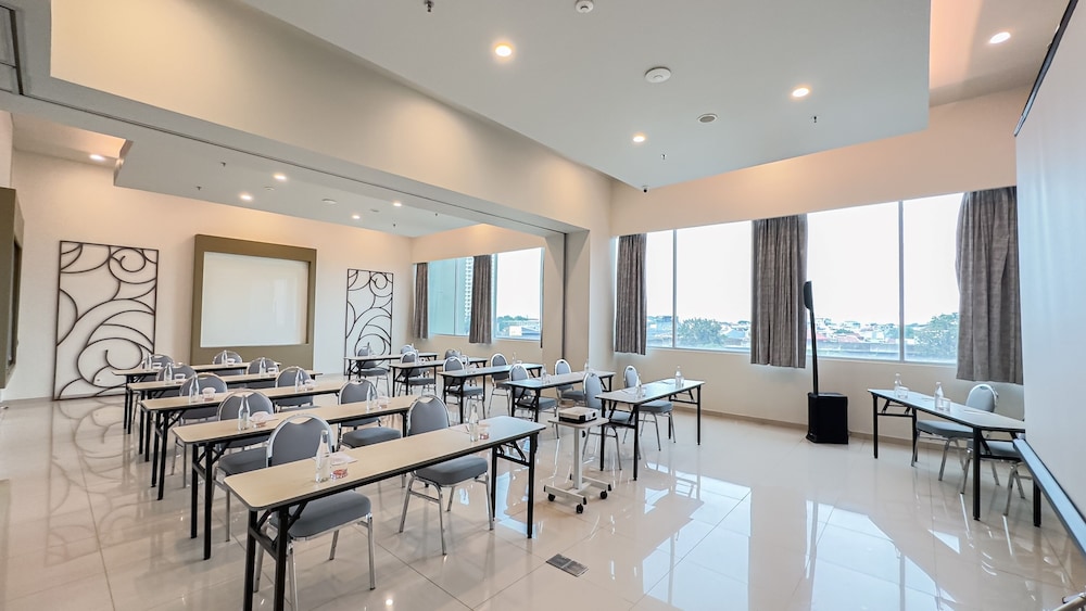 Pop! Hotel Kelapa Gading Jakarta 26/38