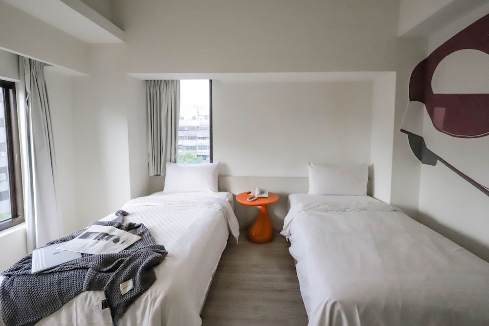 STANDARD, TWIN BEDS