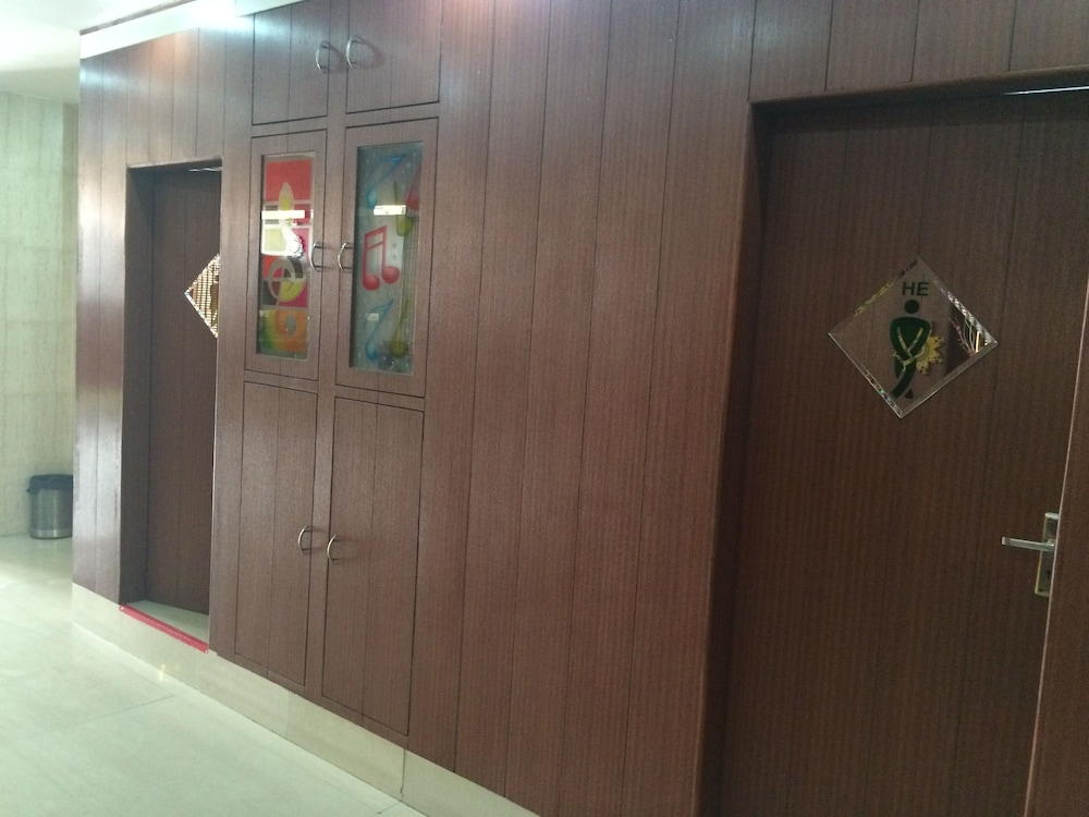 Hotel Maiden Residency 32/50