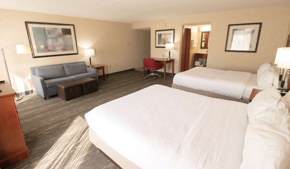 Hampton Inn Suites Richmond Virginia Center Va 21/67