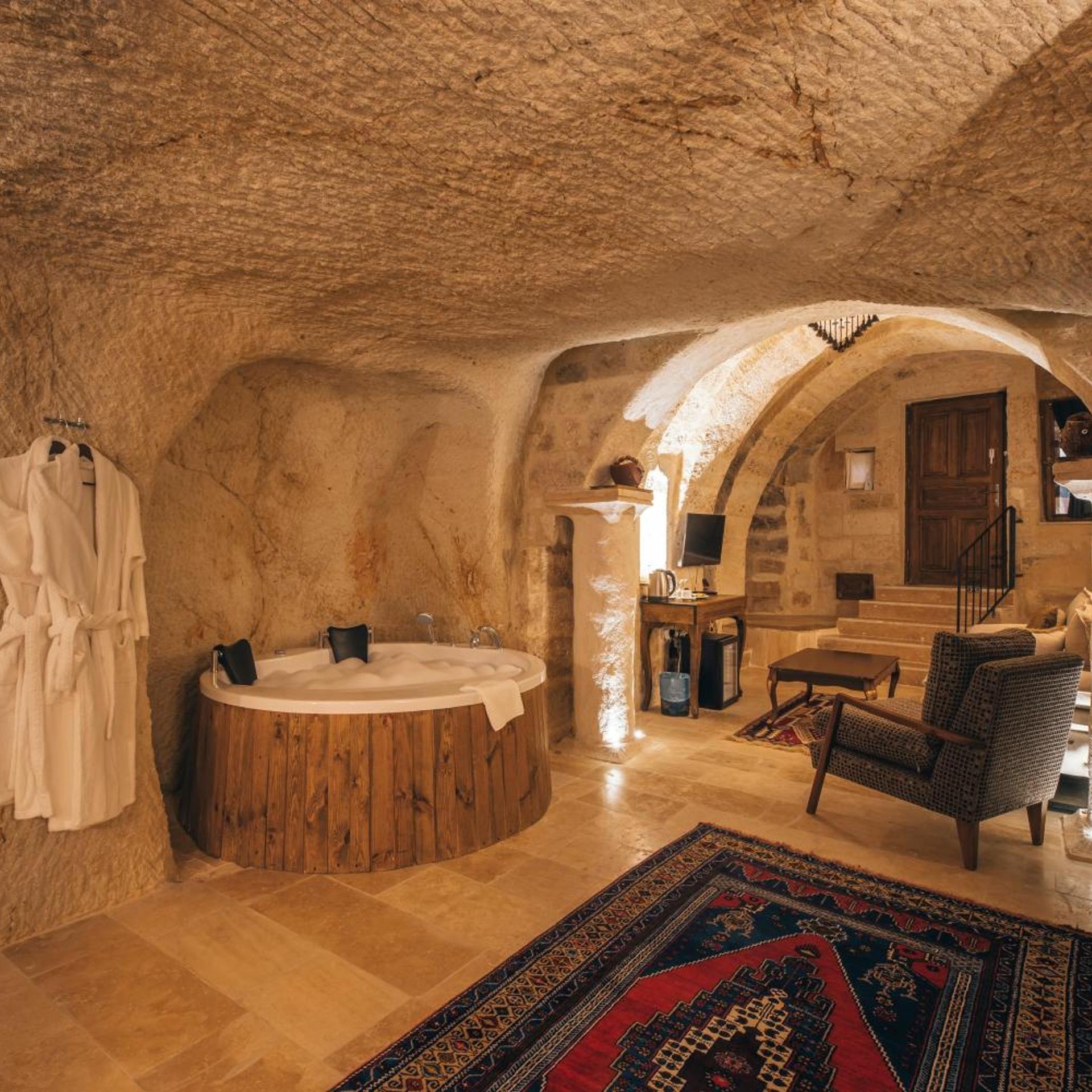 Lagania In Cave 26/50