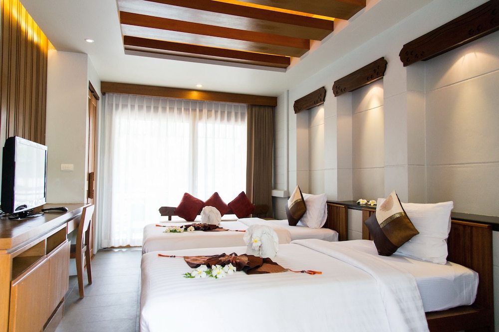 MAEHAAD BAY RESORT 27/68
