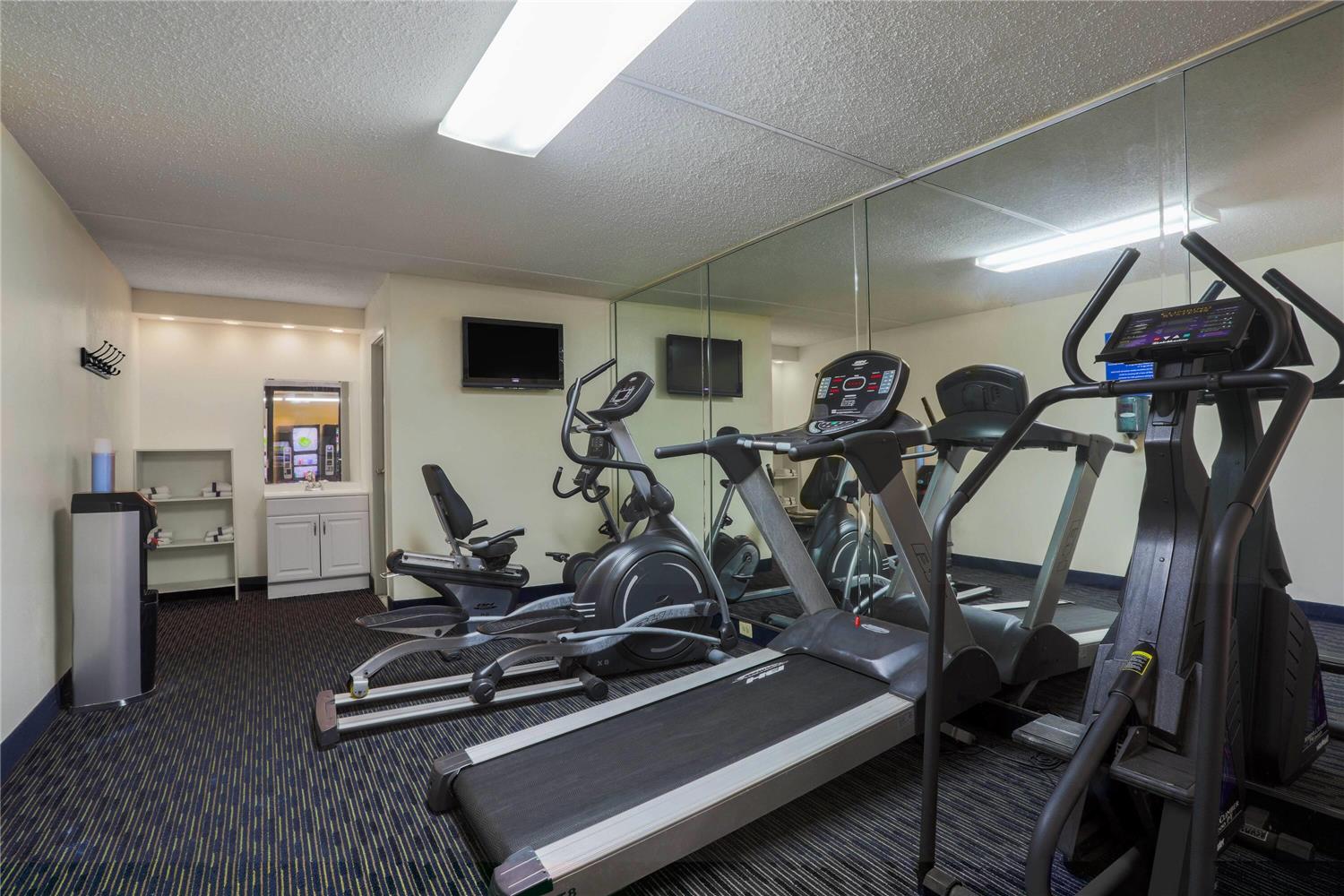 Days Inn by Wyndham Newark Wilmington 3/9