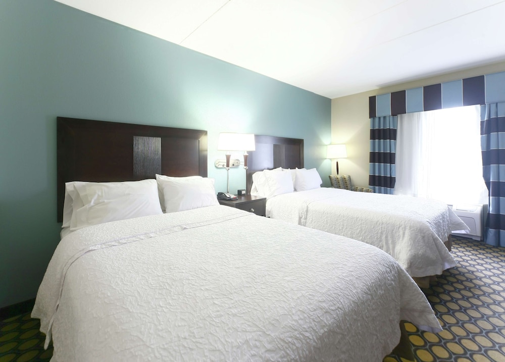 Hampton Inn North Brunswick / New Brunswick 12/41