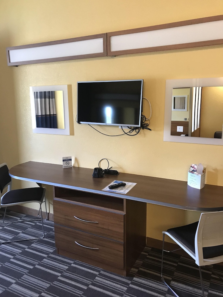 Microtel Inn And Suites Columbus Ft Benning 26/29