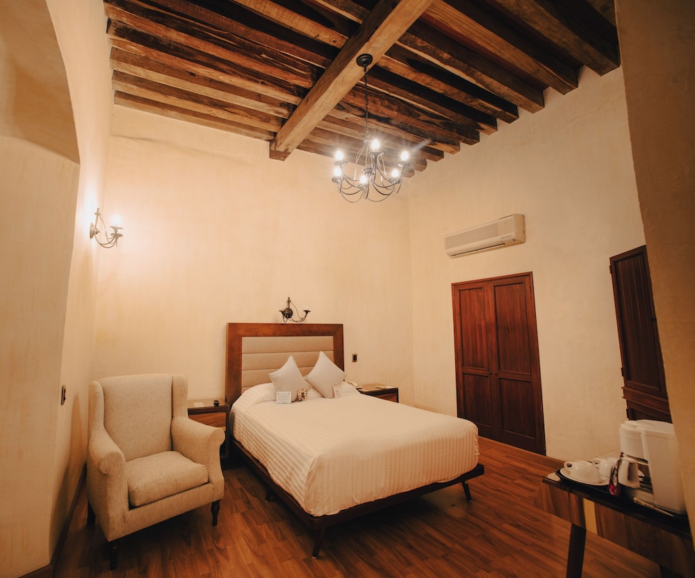 Hotel Casa Antigua 27/69