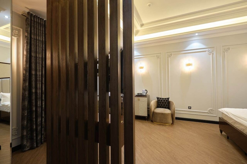 East Star Hotel 30/50