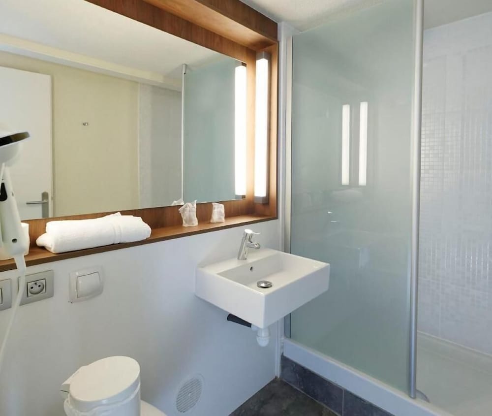 P'TIT DEJ-HOTEL FOIX 20/23