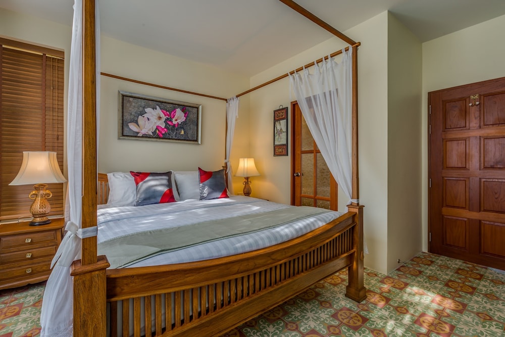 Fisherman Way Beach Resort 32/74