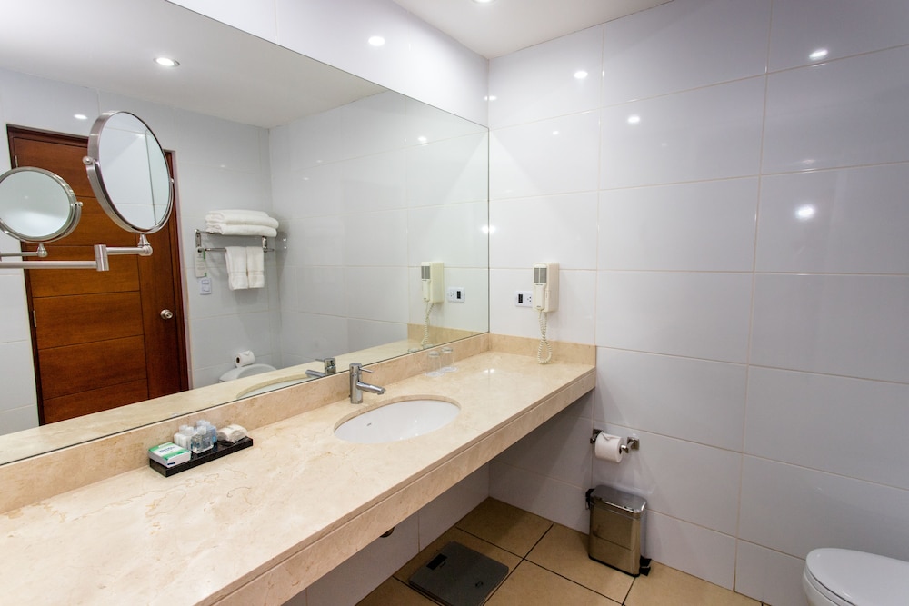 Wyndham Costa Del Sol Pucallpa 71/72