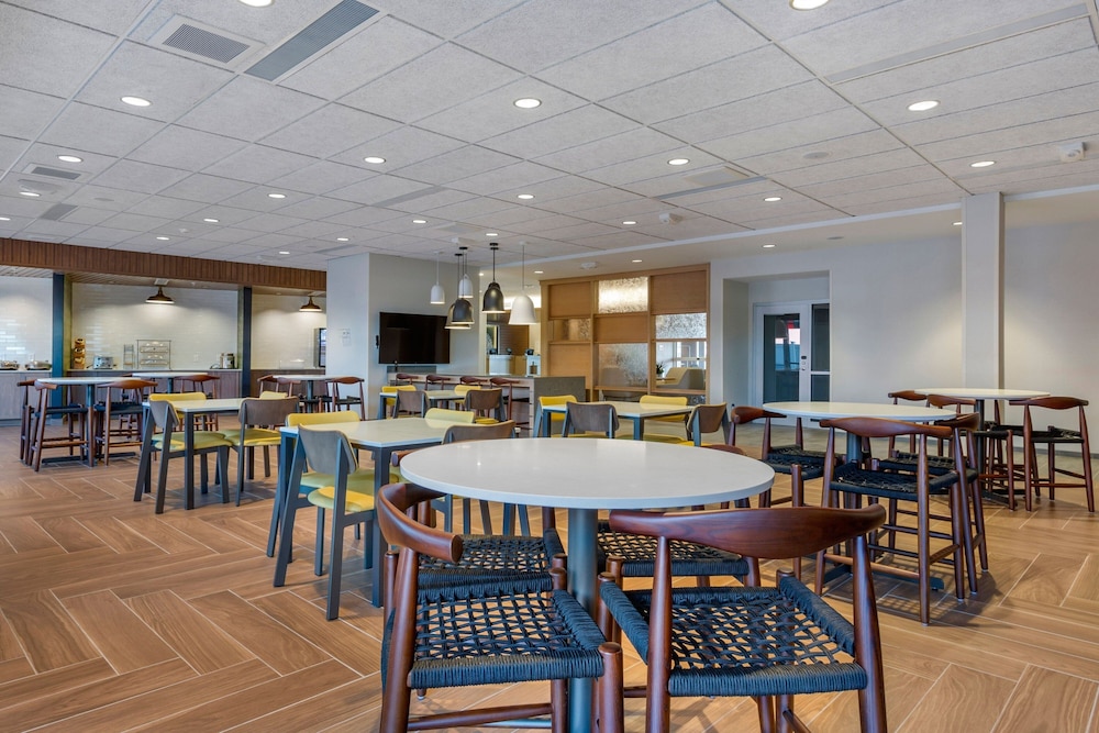 Fairfield by Marriott Inn & Suites Sandusky 36/49