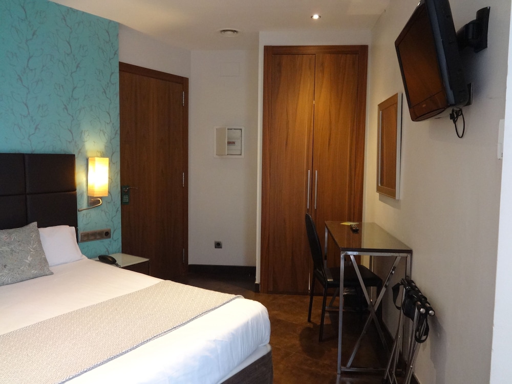 SUPERIOR, DOUBLE BED