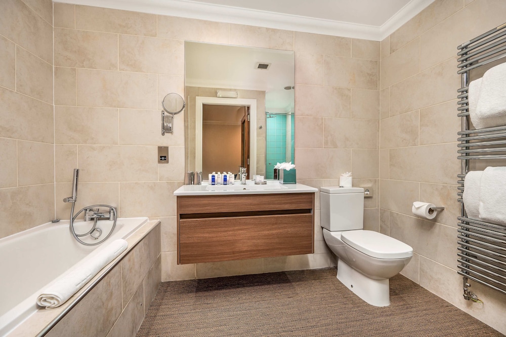 Rocpool Reserve Hotel 51/59