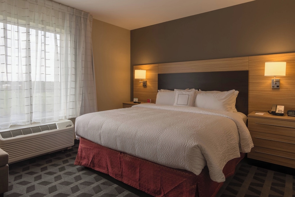Room at Towneplace Suites Syracuse Liverpool, LIVERPOOL - NY