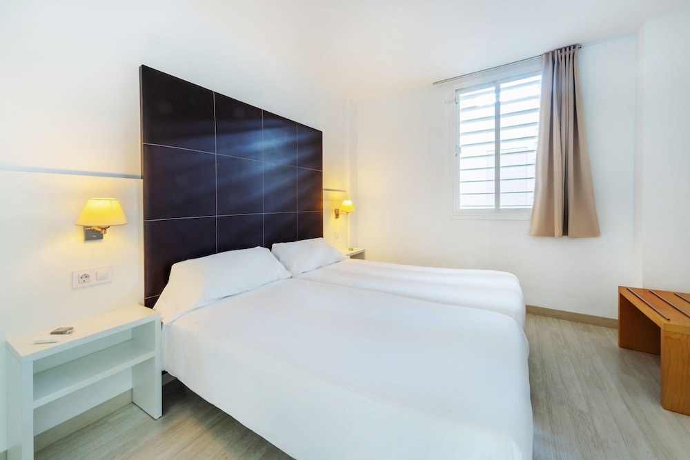 2 BEDROOMS, APARTMENT