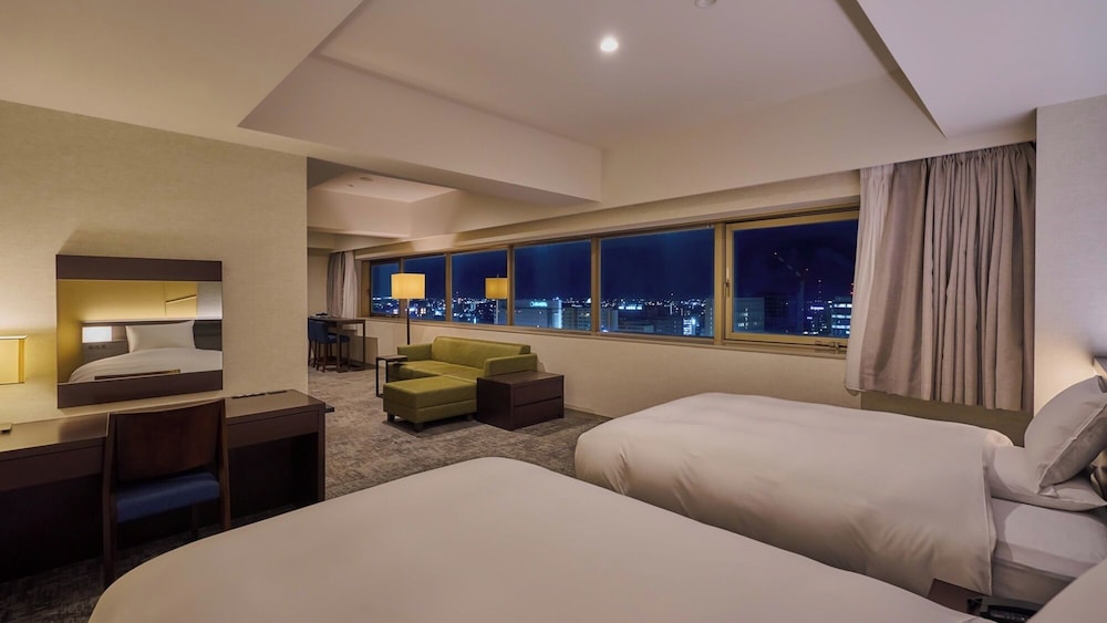 LUXURY, SUITE, TWIN BEDS