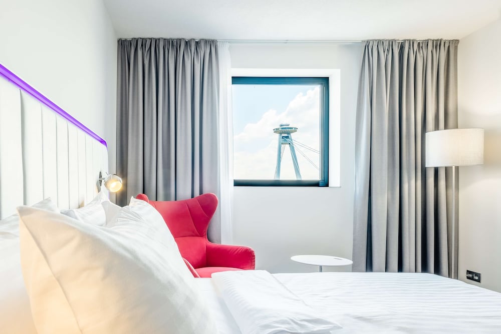 Park Inn by Radisson Danube Bratislava 12/50