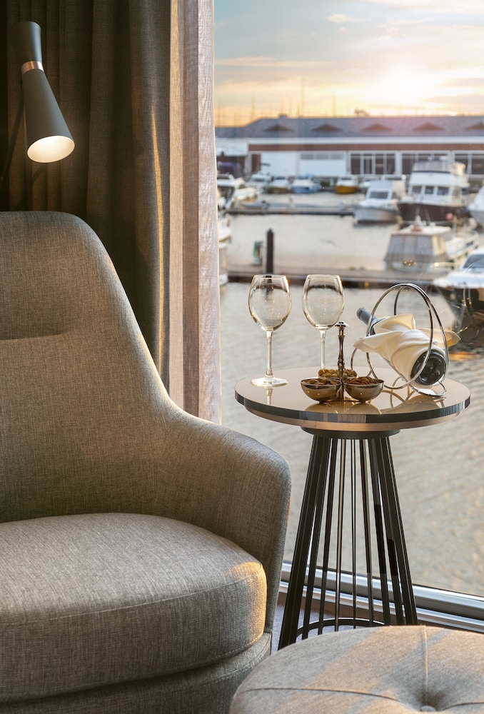Crowne Plaza Istanbul Tuzla Viaport Marina 68/82