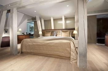 Duplex, Tower, Suite